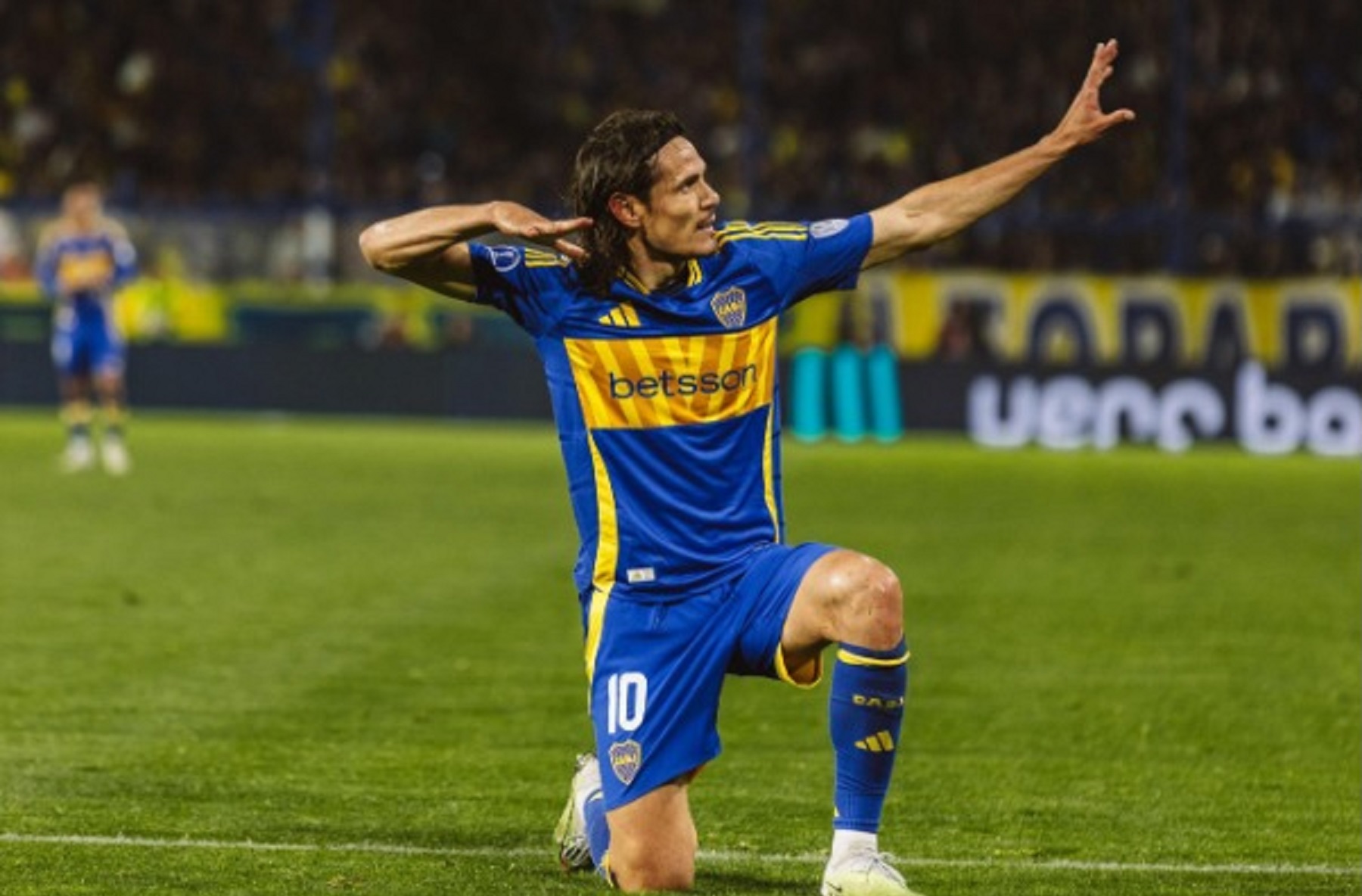 Boca tendría encaminada la renovación de Edinson Cavani. Foto: @BocaJrsOficial.