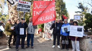 Jubilados de Neuquén no pueden pagar los medicamentos del PAMI: “es un genocidio lo que hacen”