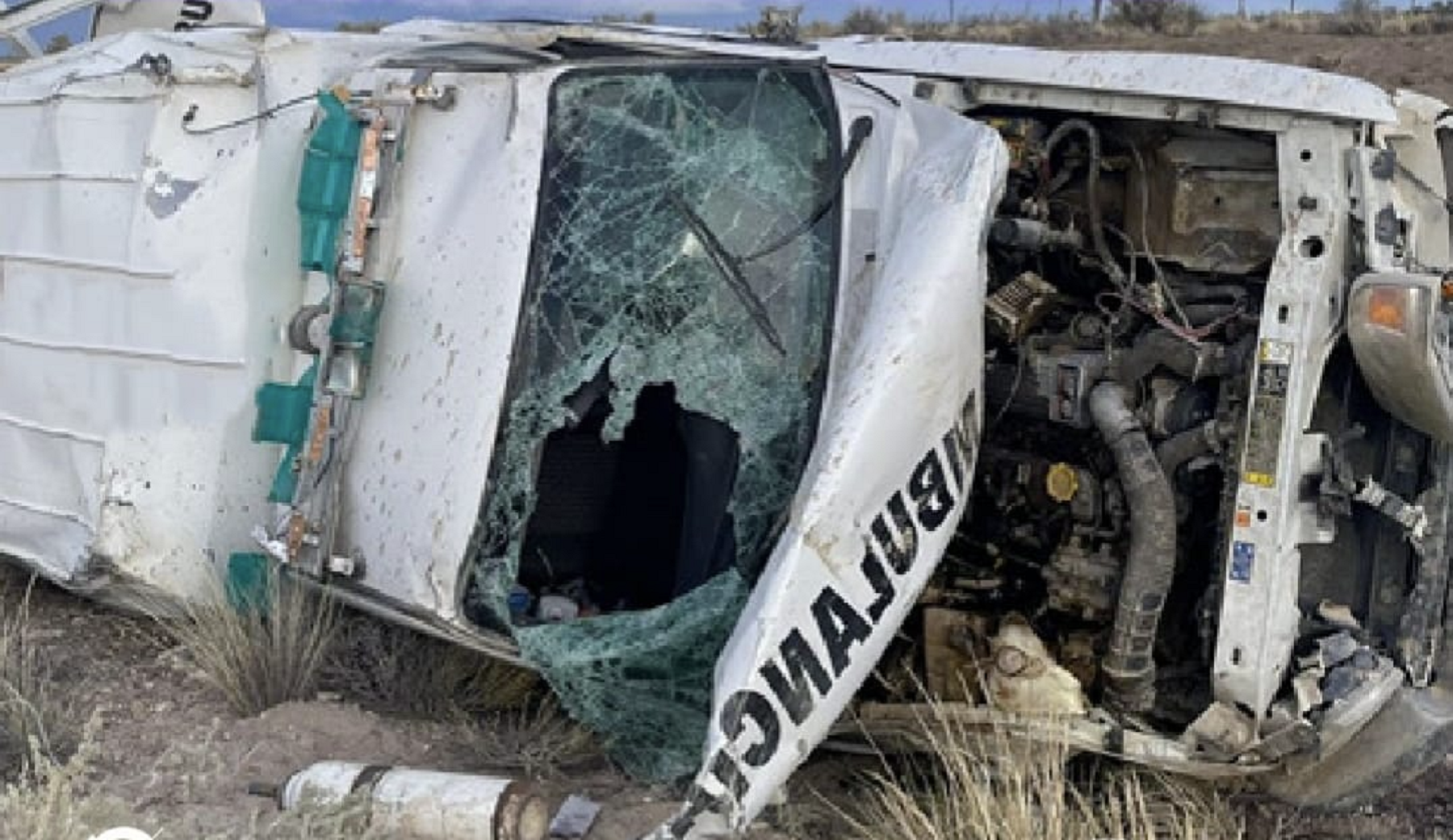 Vuelco de una ambulancia en Ruta 23. Gentileza