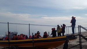 Video | Ballenas en Río Negro: el tierno gesto de los niños de una escuela en un avistaje