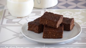 Cómo hacer brownies de manzana y cacao, sin harina: ¡deliciosos, esponjosos y re fáciles!