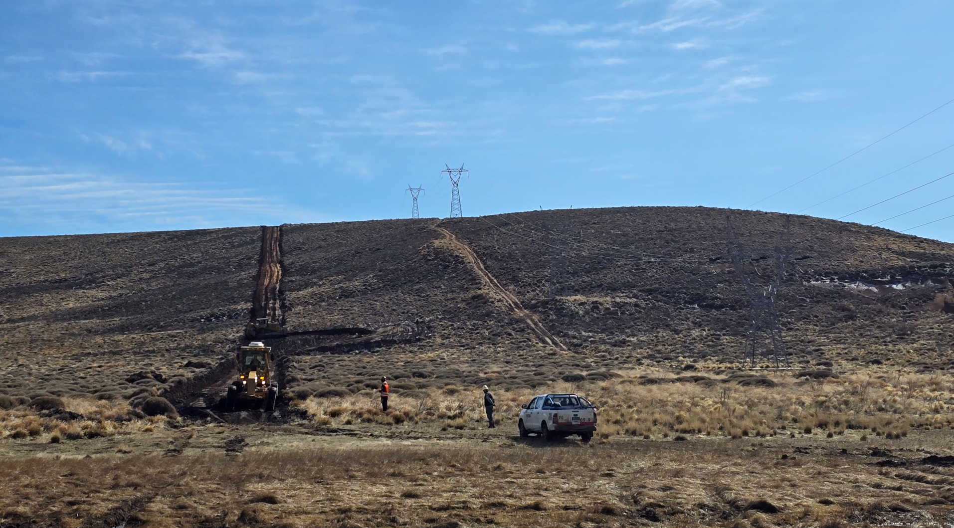 Las tareas iniciales de la segunda línea eléctrica para Bariloche está centradas entre Alicurá y Dina Huapi. Foto: Gentileza