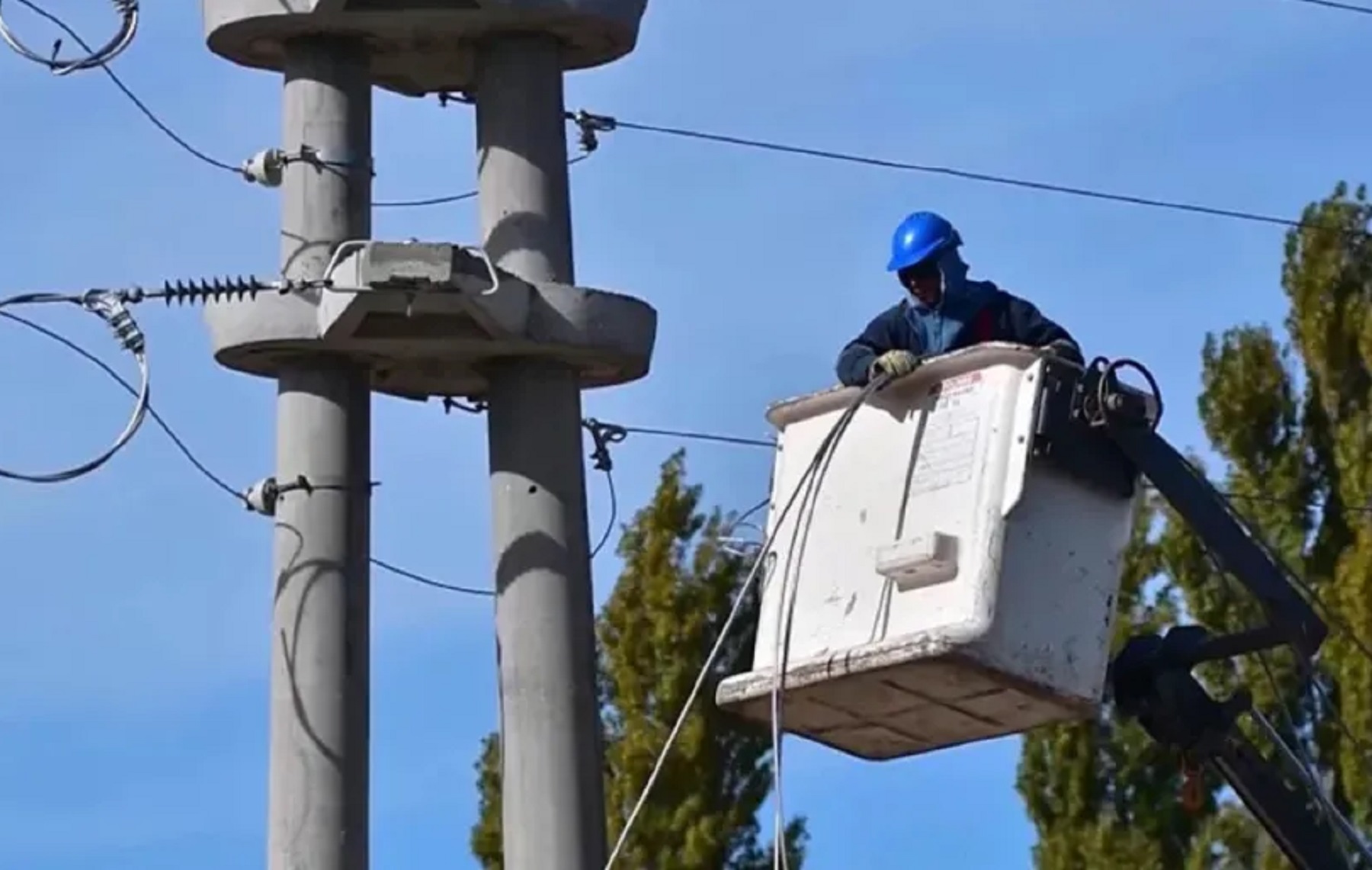 El corte de luz será programado en tres ciudades de Río Negro.