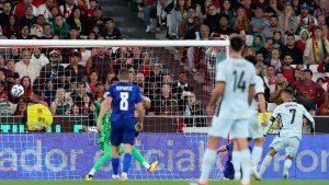 Cristiano Ronaldo marcó su gol número 900 en el triunfo de Portugal por la Nations League