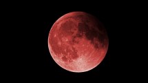 Imagen de Eclipse lunar de septiembre 2024: así afectará a cada signo del zodiaco 