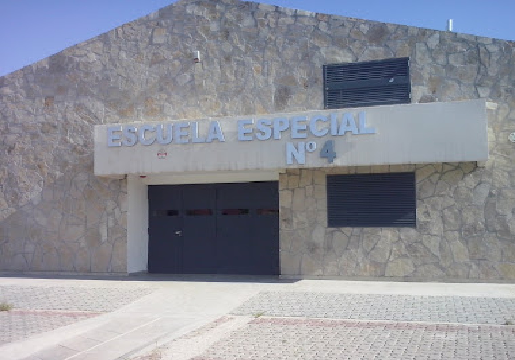 Fuego y una docente internada: denuncian incendio en la cocina de una escuela en Neuquén (Foto: captura)