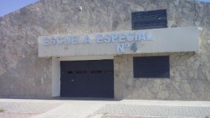 Fuego y una docente internada: denuncian incendio en la cocina de una escuela en Neuquén