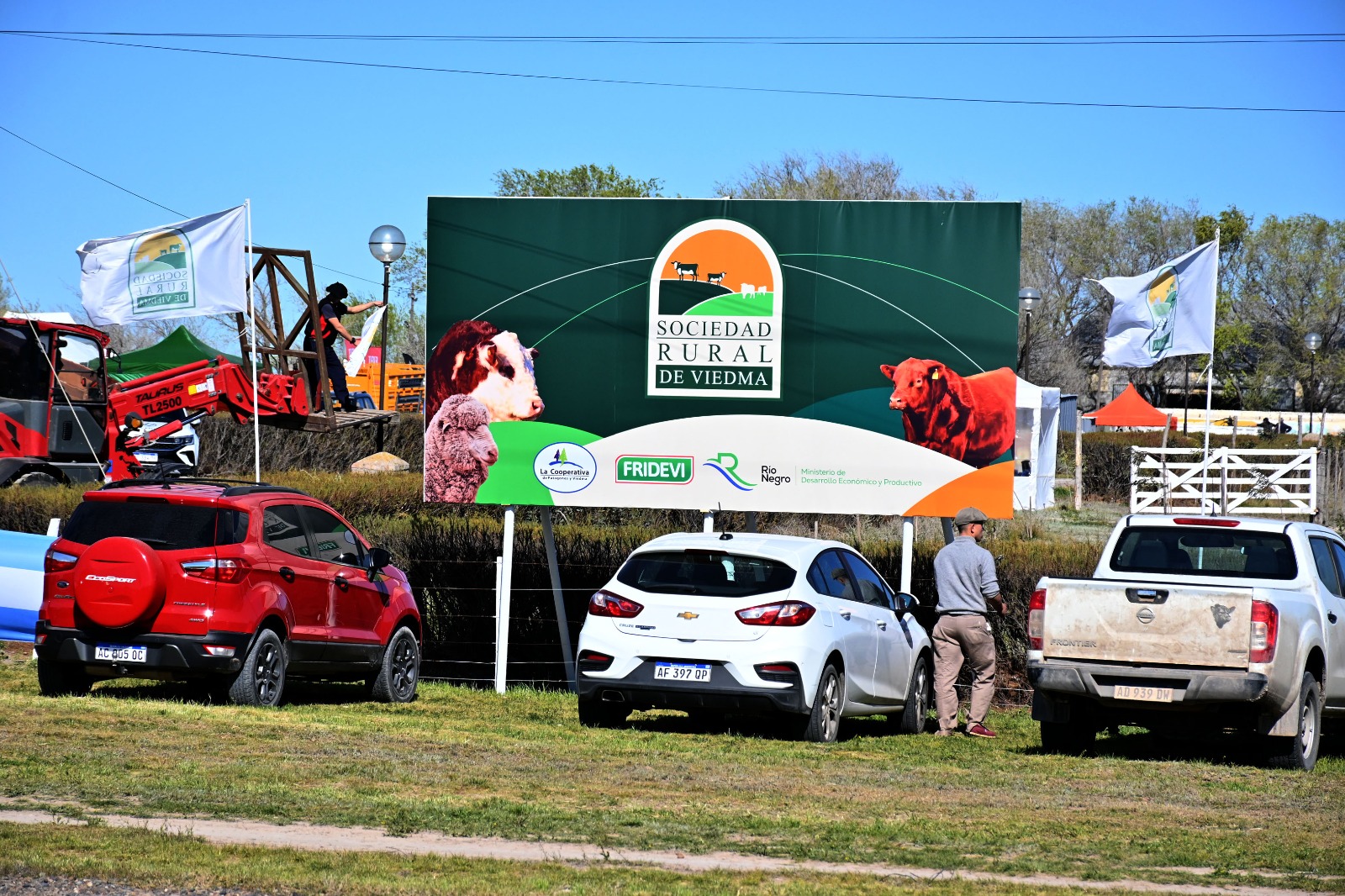 La exposición de Viedma se realiza en su predio de la ruta 1 y se extiende hasta el domingo. Foto: Marcelo Ochoa.