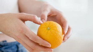 El poderoso ritual con naranja para quitar las malas vibras