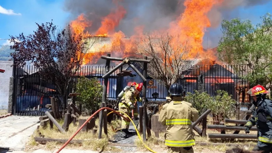 Un incendio en el barrio Cooperativa, en Cutral Co. Foto: archivo