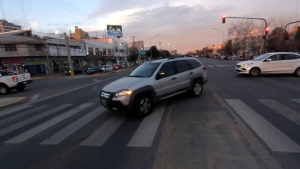 Ruta 22 en Neuquén: no se podrá doblar a la izquierda desde este martes en tres cruces