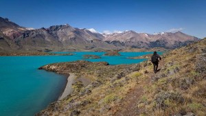 Cómo llegar al parque de la Patagonia en el que podés dormir gratis en un domo de lujo