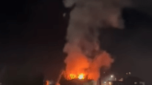 Imagen de Video | Impresionante incendio en una vivienda en Villa La Angostura: Bomberos logró contenerlo