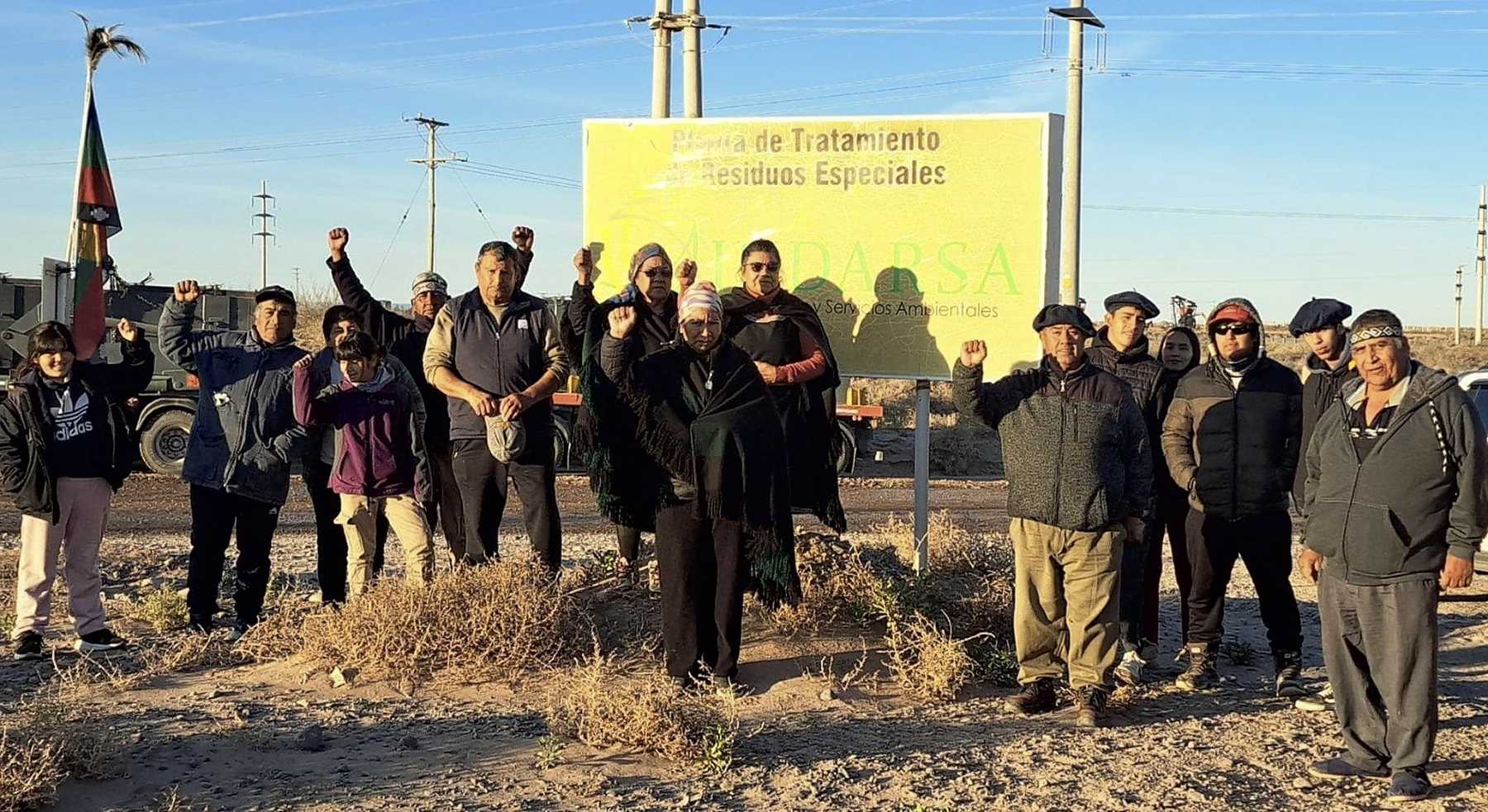 Comunidades mapuche bloquean accesos a Vaca Muerta.