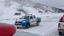 Imagen de Entró a una ruta cerrada, la rescataron en la nieve y fue a quejarse por su camioneta: indignación en Villa Pehuenia