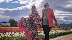 En fotos: Benito Fernández, Sole Solaro y Teté Costaurot en el desfile entre los tulipanes de Trevelin