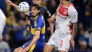 Cavani les agradeció a los hinchas de Boca por la impactante bandera: la promesa que realizó