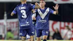 Vélez recibe a Belgrano con la intención de estirar la ventaja sobre Huracán en la Liga Profesional