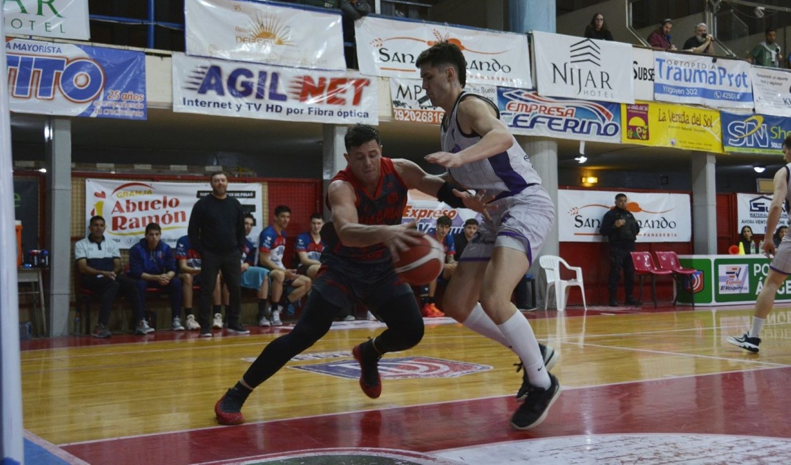 El equipo rionegrino tuvo un gran arranque en la Liga Argentina y venció con claridad a los pampeanos. (fotos Fernando Oyola)