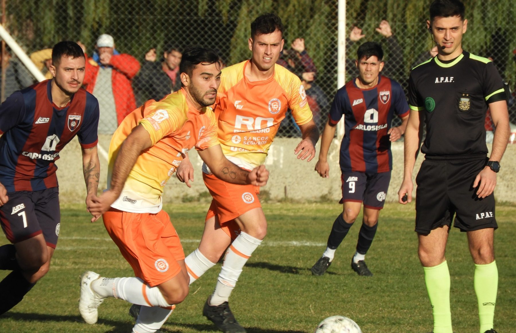 Deportivo Roca - Argentinos del Norte, el clásico del debut.