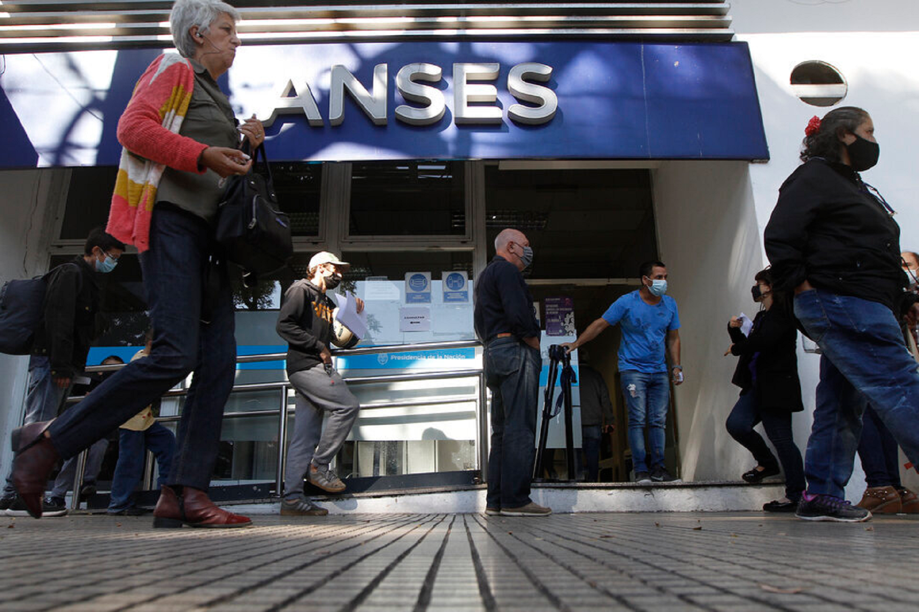 Jubilados y pensionados de Anses. 