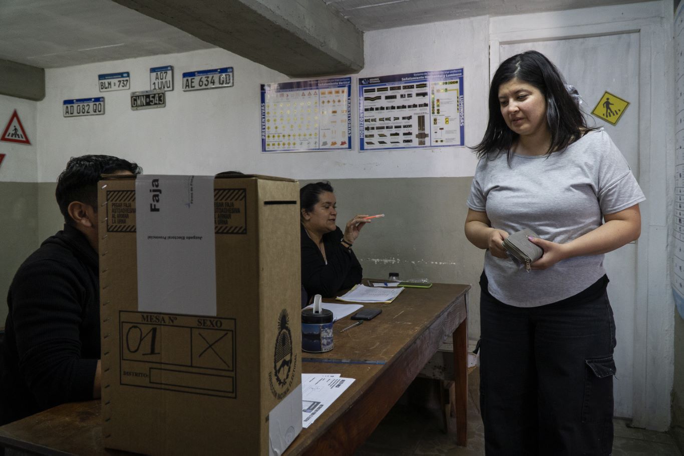 Hoy se realizaron elecciones en el Soyem de Bariloche, el 61% votó por la lista Verde y da continuidad a Brenda Morales. Foto: Marcelo Martinez