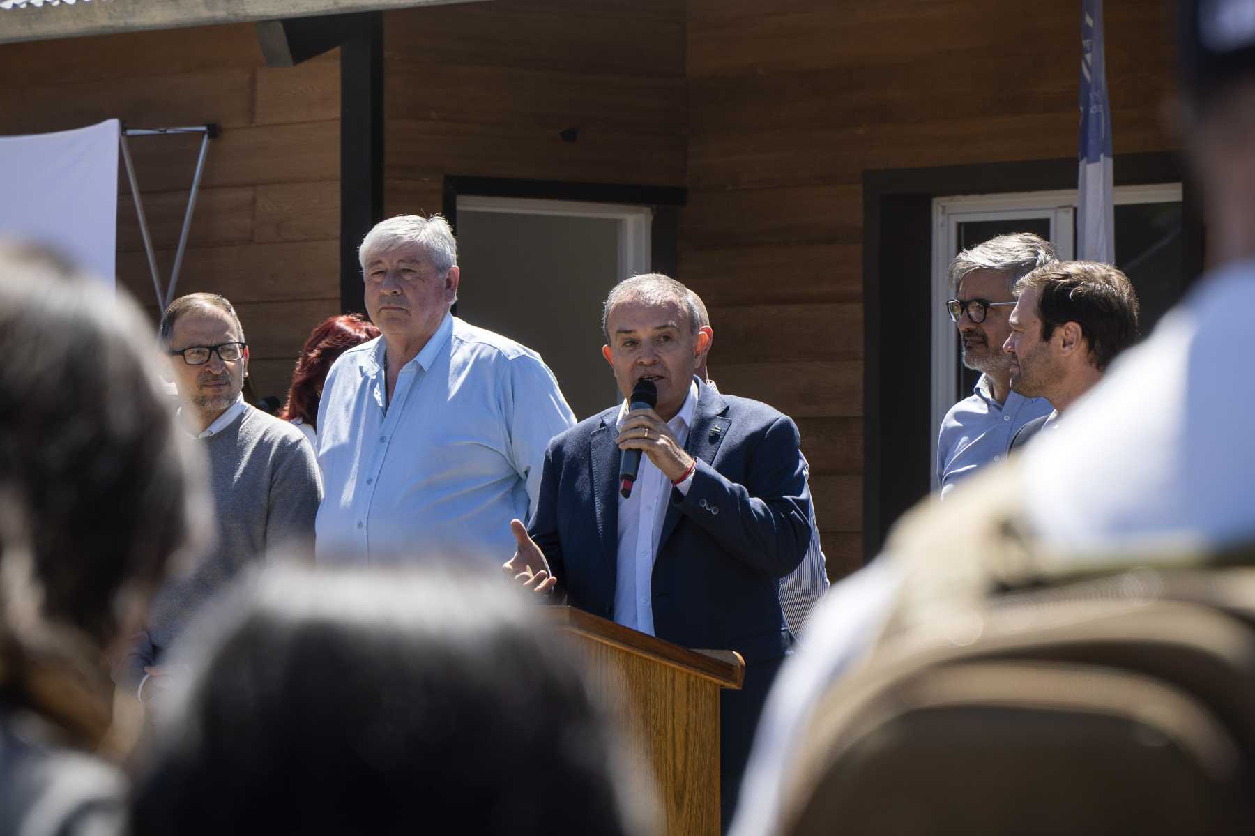 El vicegobernador Pedro Pesatti dejó un mensaje a la Unter y pidió que reconozcan que el Gobierno tiene un "compromiso con los docentes".  Foto: Marcelo Martinez 