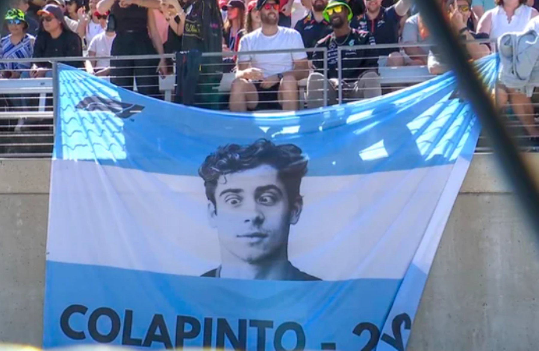 Colapinto tendrá una gran hinchada en San Pablo, con banderazo incluido.