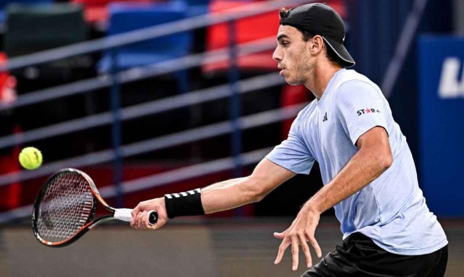 El tenista argentino venció 6-2 y 6-3 al ruso Shevchenko.