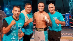 Se viene la Noche de Campeones 4 en Roca, con tres combates profesionales