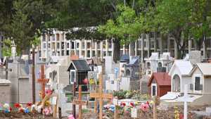 Colapso del cementerio de Cipolletti: intiman a deudores a pagar o retirar los restos de sus familiares