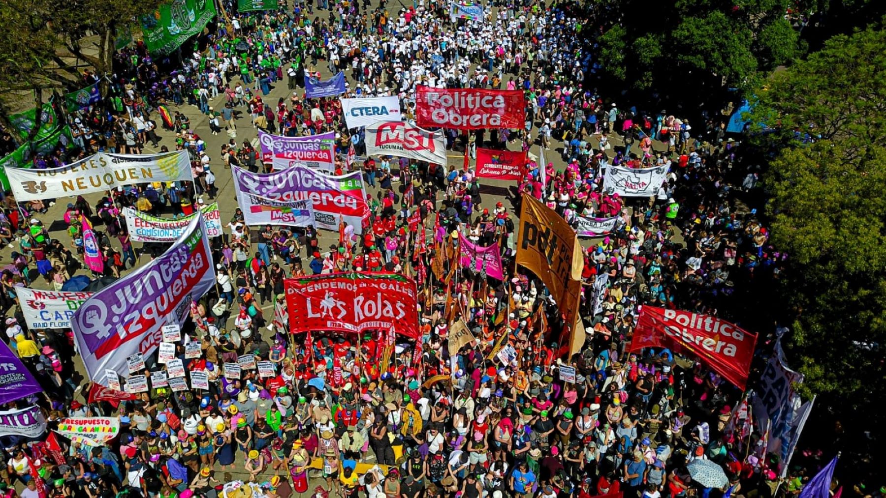 Con criticas a Milei, Jujuy 
vive el 37° Encuentro de Mujeres  y Disidencias.