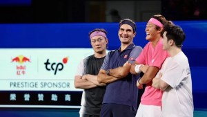 El divertido momento de Roger Federer en su vuelta al tenis que hizo delirar a los fanáticos