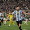 Imagen de El divertido pedido de un nene a Messi en el predio de la Selección Argentina: “¿Podés?”