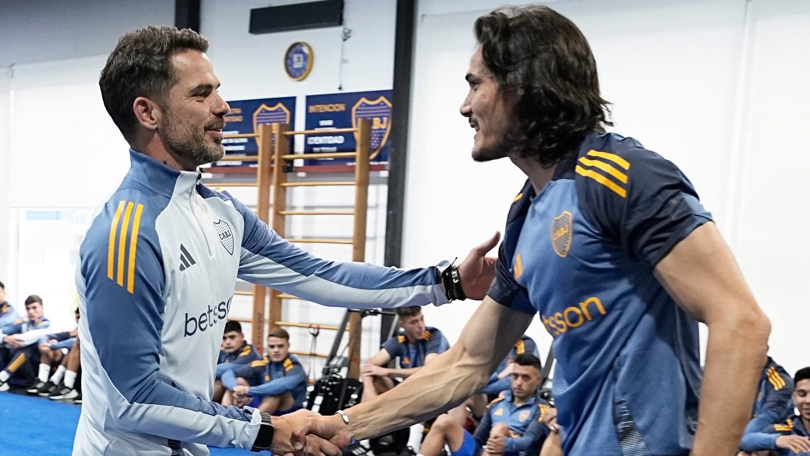 Edinson Cavani aseguró que la llegada de Fernando Gago a Boca le genera ilusión.