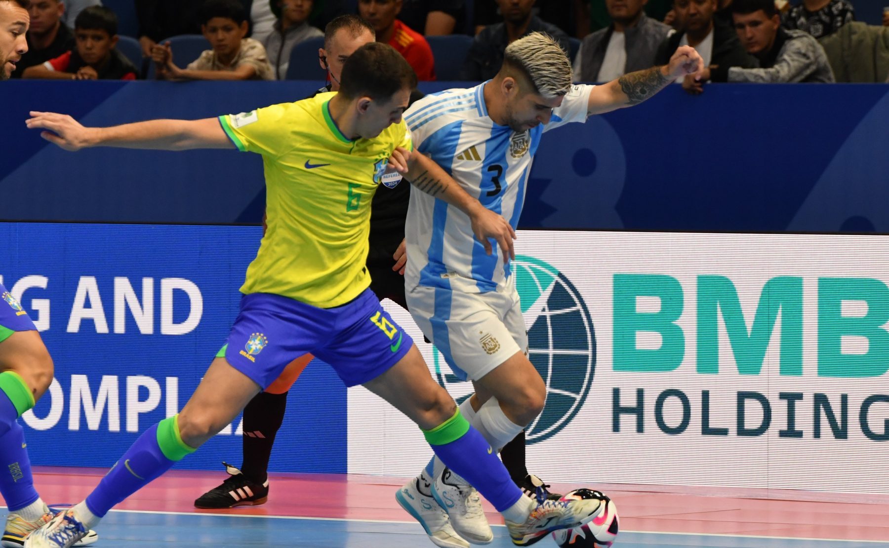 Argentina cayó por 2 a 1 ante Brasil en la final del Mundial de Futsal.