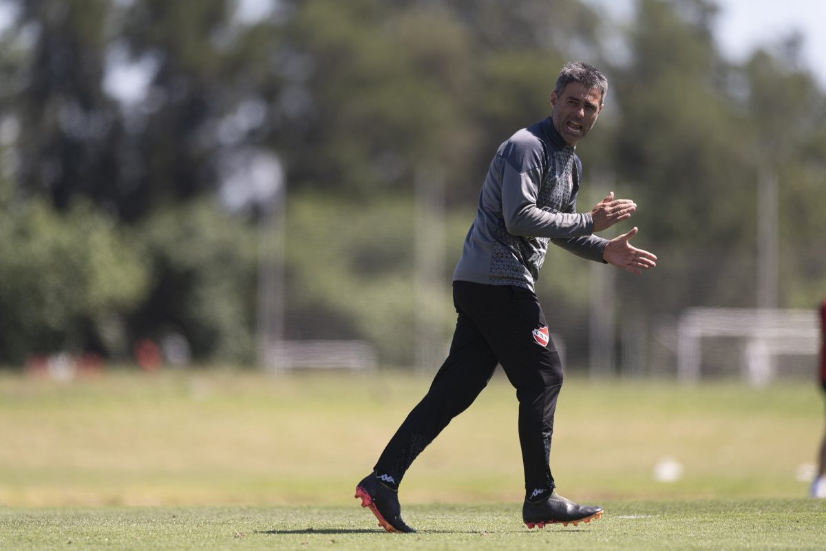 Julio Vaccari se refirió a la fiesta en la que estuvieron los jugadores de Independiente en un yate. (Foto: @Independiente)