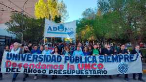 Semana de paro universitario en Neuquén y Río Negro: mapa de la marcha, clases públicas y actividades