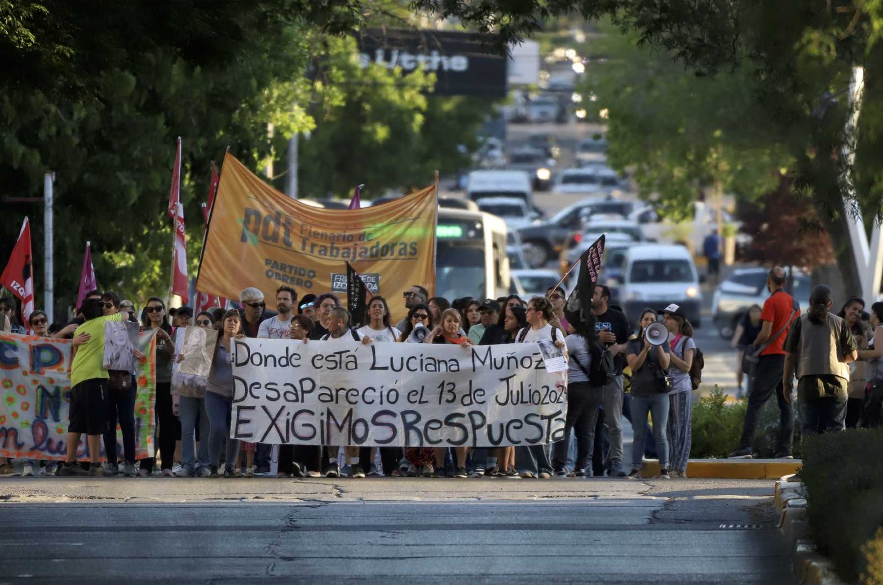 A más de 100 días de su desaparición el 13 de julio pasado, los concejales emitieron una comunicación en la que piden que se le brinde información oficial y respaldo a la familia en la búsqueda (foto Fabián Ceballos)