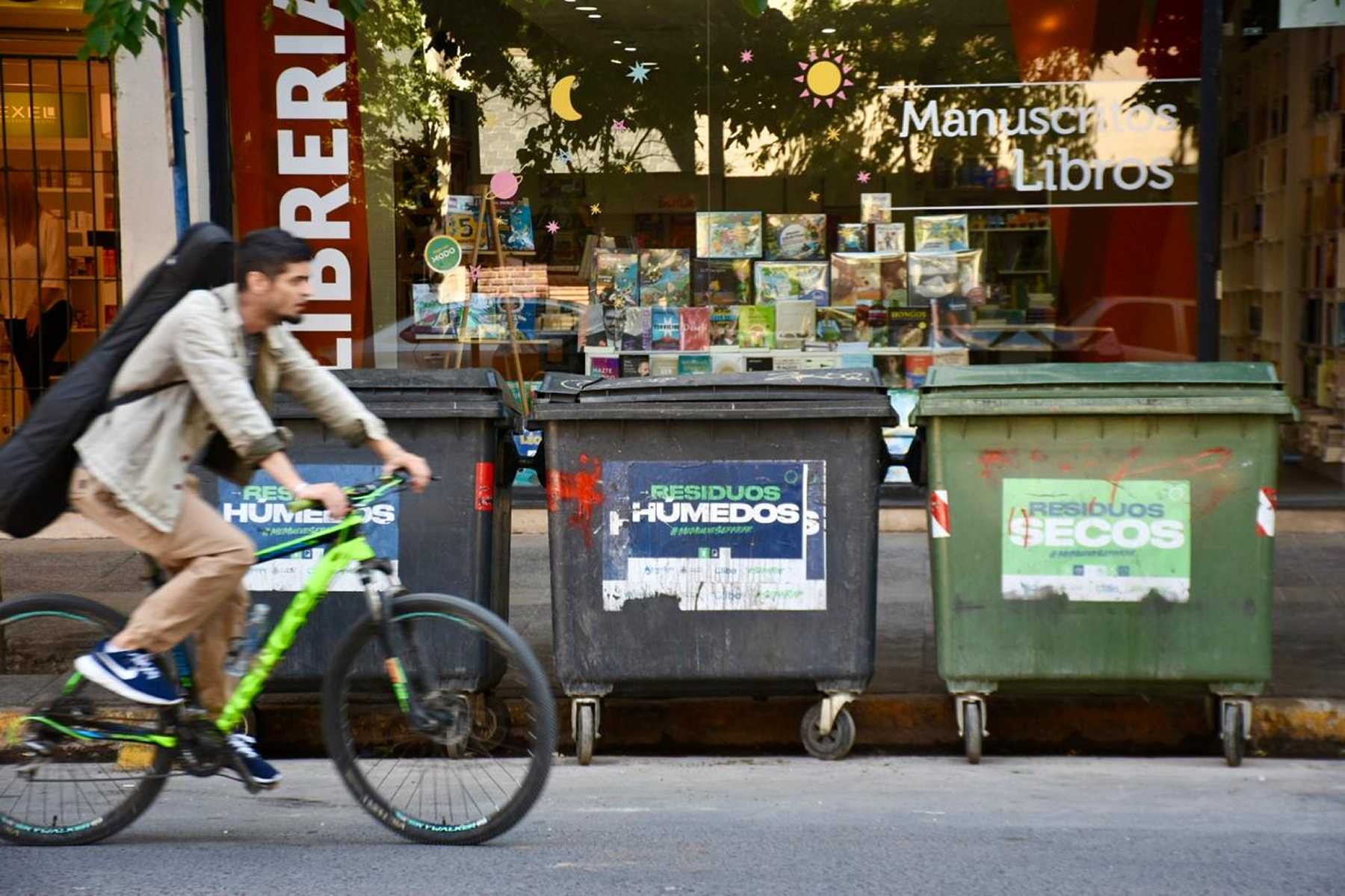 Quieren mejores contenedores con la próxima concesión de la basura (foto Matías Subat)