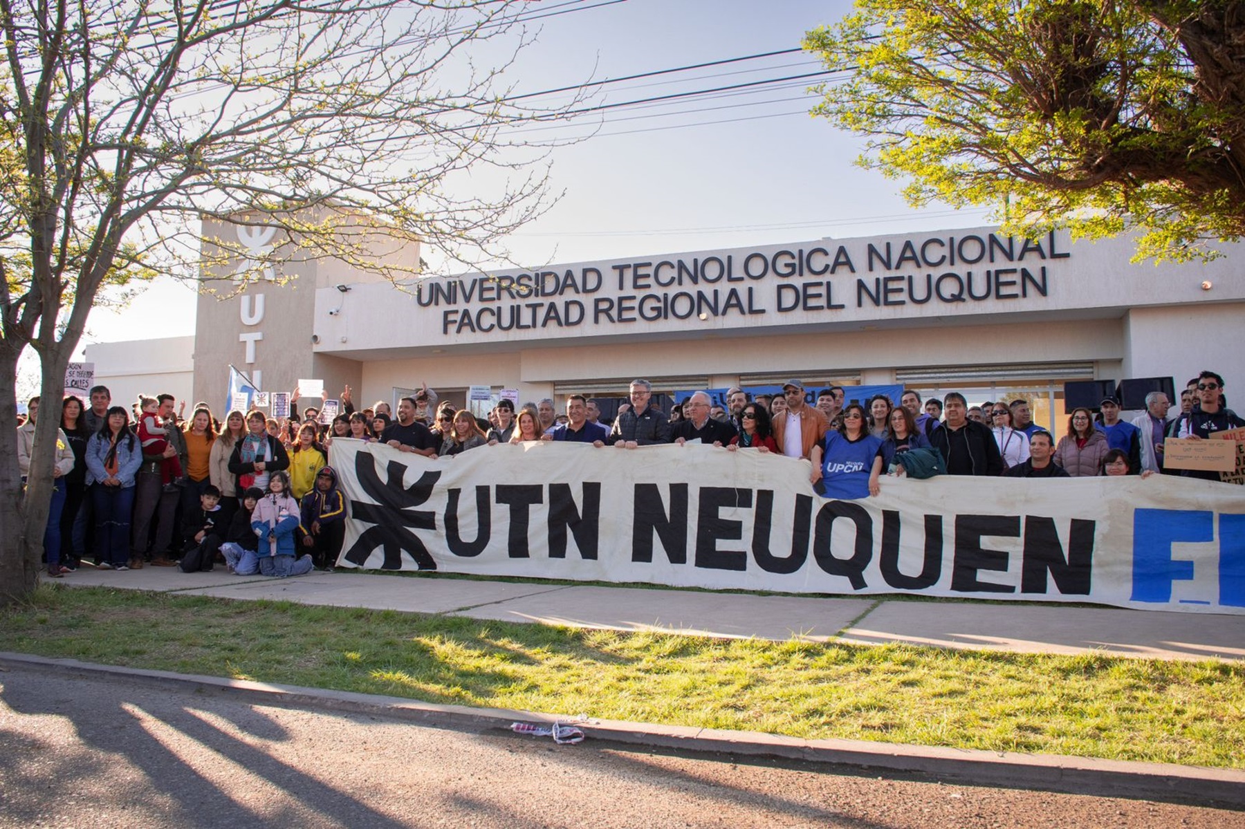 En la sede central de la UTN - FRN se hizo la convocatoria (Foto: gentileza)