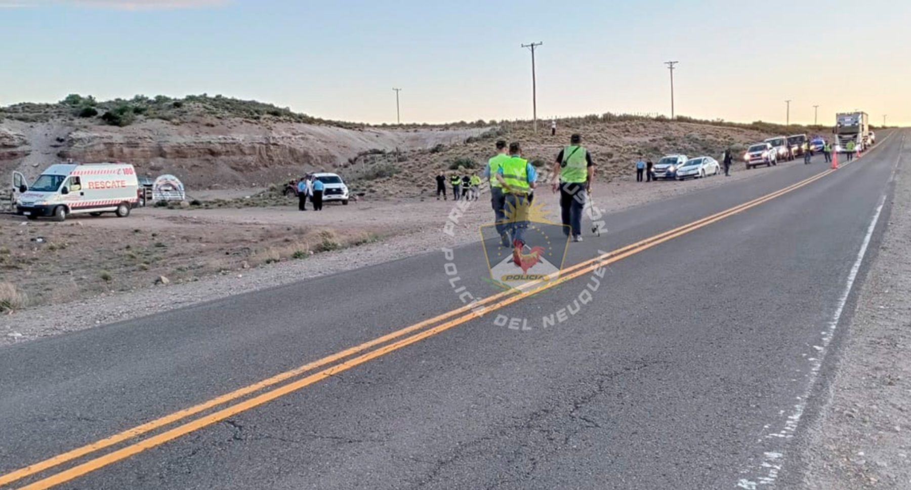 El Policía trabajaba a un costado de la ruta.