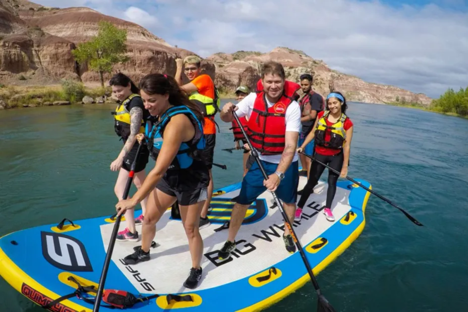 Stand Up Paddle, un deporte que cre en Neuquén. Foto gentileza Neuquén Informa. 