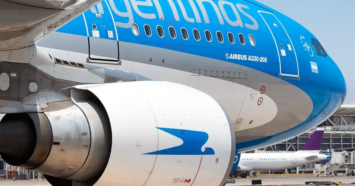 Aerolineas Argentinas flight cancellation: pilot denies political implications