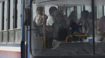 Imagen de Transporte escolar en el Alto Valle: se extienden los problemas en las escuelas por «los pagos»