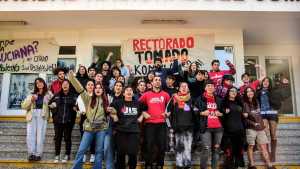 Primera generación: quiénes son los estudiantes que toman el rectorado de la Universidad del Comahue