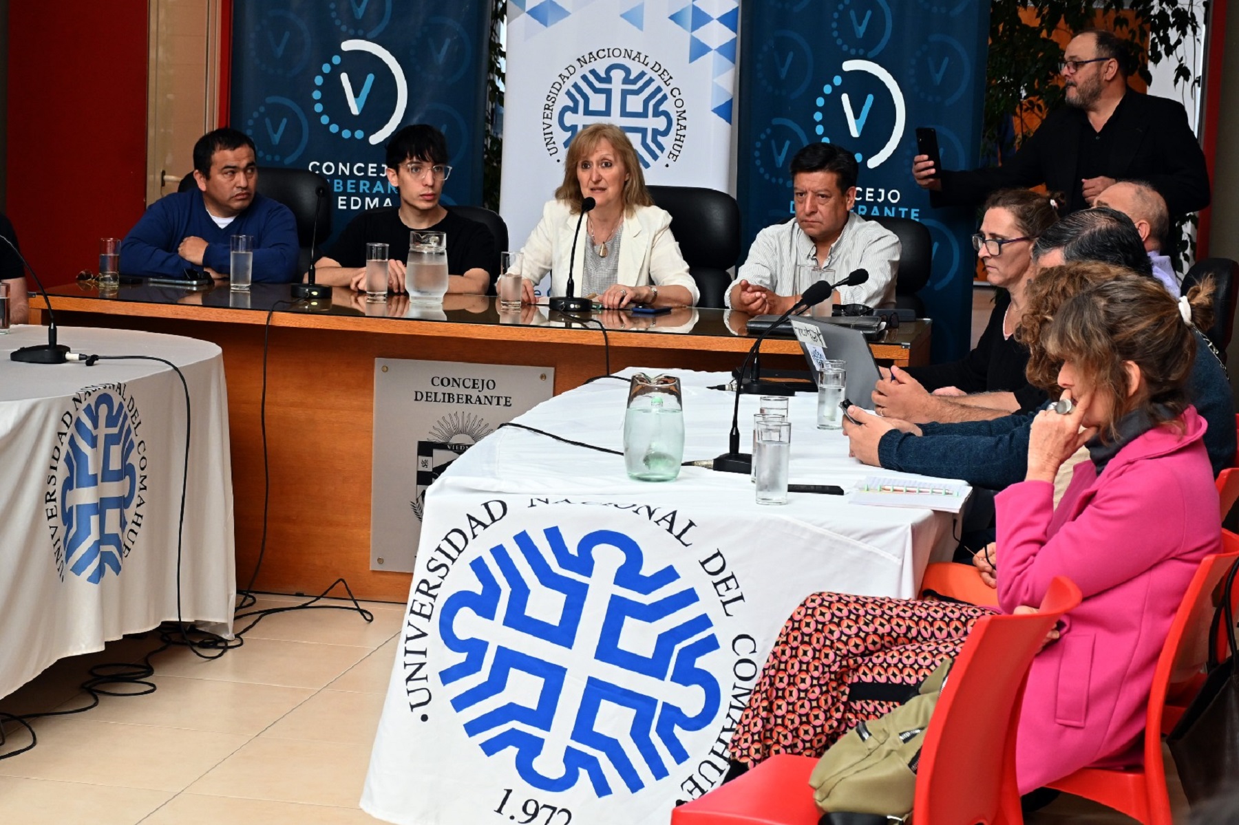 El Consejo Dirctivo del Curza sesionó en el Deliberante de Viedma. Foto: Marcelo Ochoa.