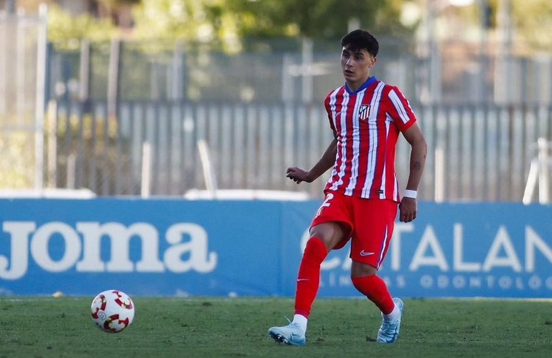 Gerónimo Spina fue citado por el Cholo Simeone en el Atlético de Madrid.