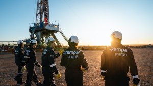 Con el ojo puesto en el petróleo de Vaca Muerta, Pampa Energía salió al mercado a buscar fondos