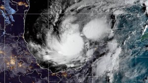 Video | Huracán Milton visto desde adentro: el impactante paso de un avión por el ojo de la tormenta